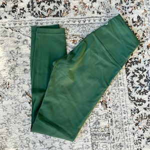 Lululemon Wunder Train 25” Size 4